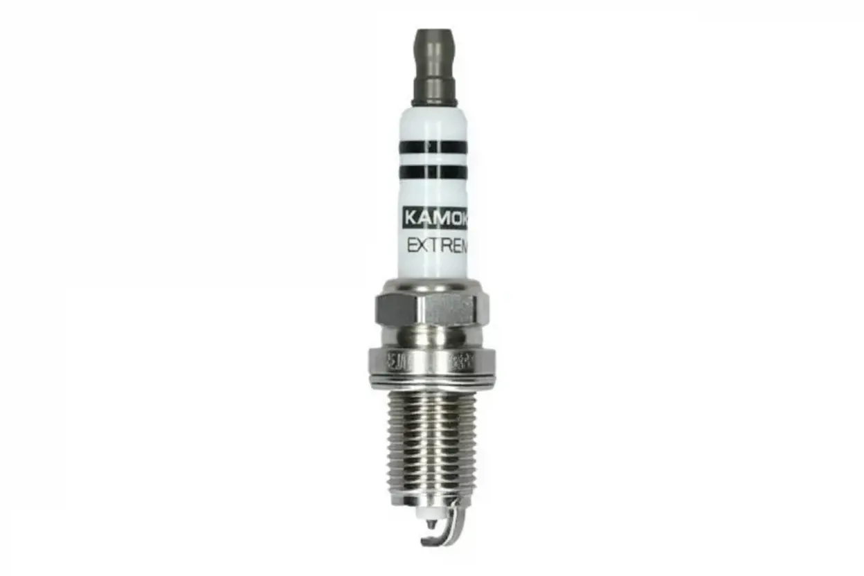 Свеча зажигания платиновая KAMOKA 7090004
