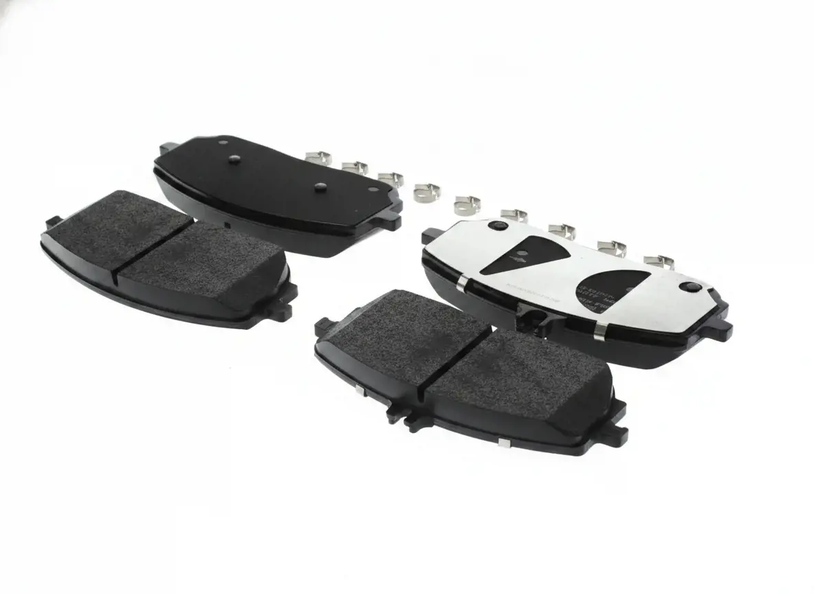 Тормозные колодки передние BOSCH 0 986 424 888