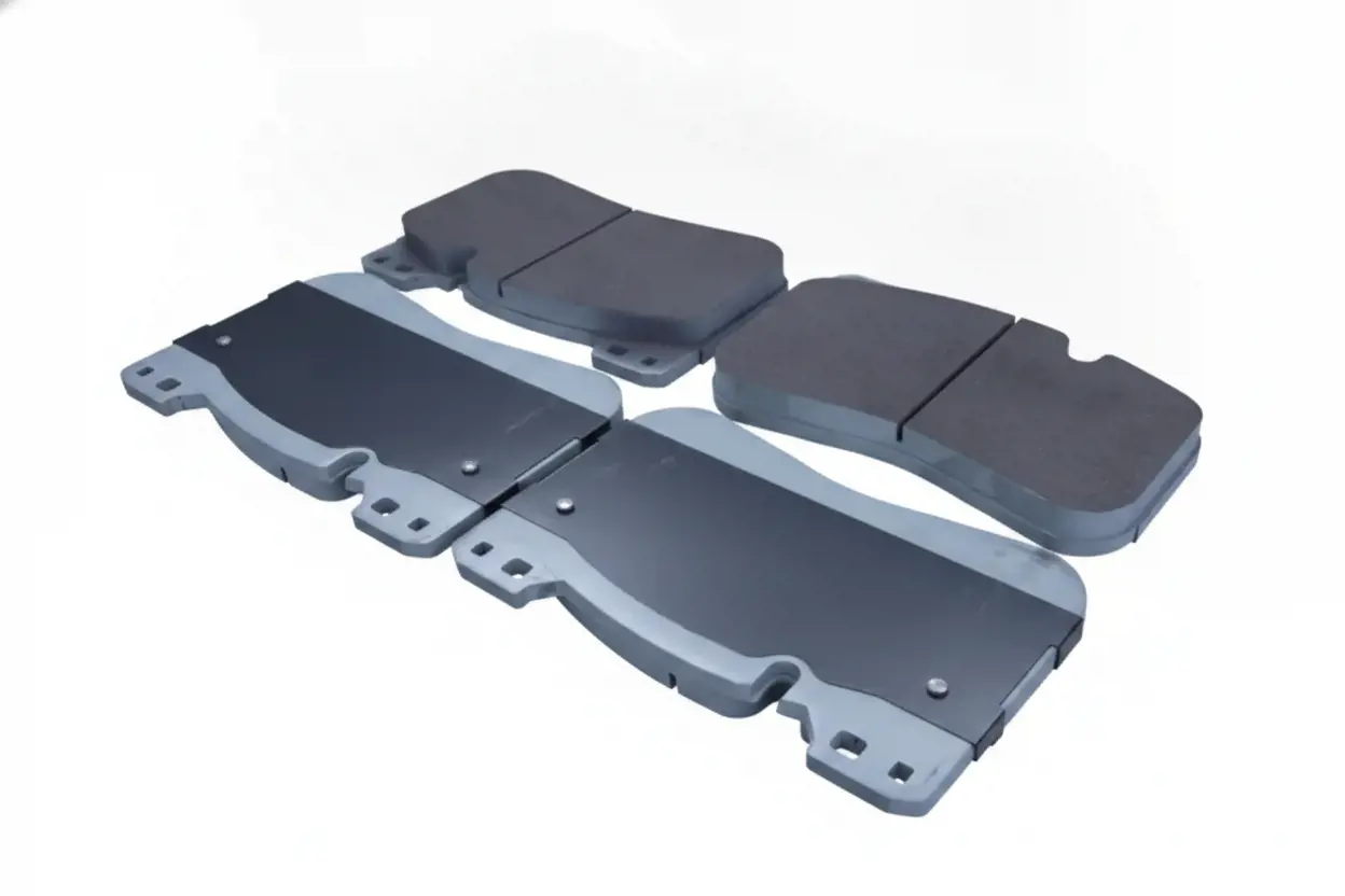Комплект тормозных колодок, дисковые тормоза QUARO QP0223