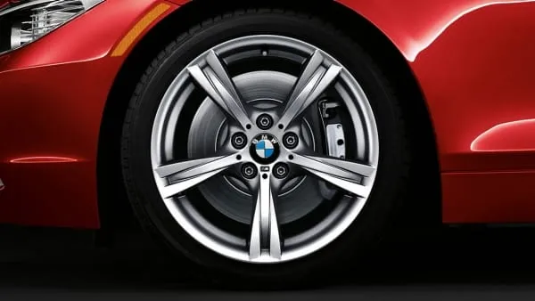 Легкосплавный диск M Star Spoke 325 серебристый 8,5J ET40 Z4 задняя ось BMW 36117842134