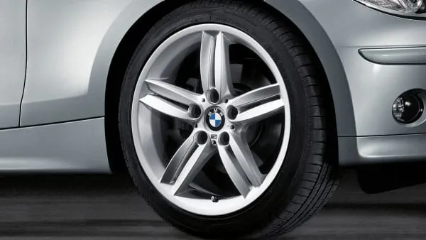 Легкосплавный диск M Double Spoke 208 серебристый 8J ET49 1er / задняя ось BMW 36118036940