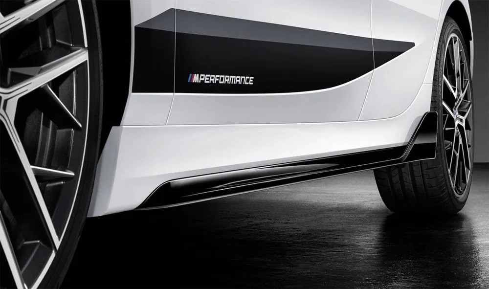 Вставка порога M Performance чёрная глянцевая правая 1er BMW 51192462600