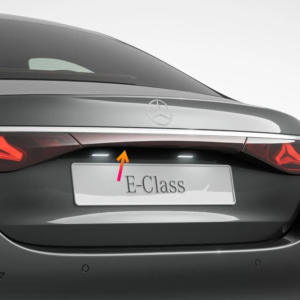 Фонарь задний комбинированный на крышке багажника, средний, для E W213 Mercedes-Benz A2149060401
